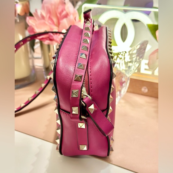 SOLD Pink Valentino Rockstud Crossbody Bag 💗 - Picture 8 of 13